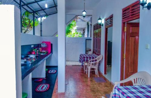 Mirissa House | Budget-Friendly Stay at Bloom Guest House with Breakfast