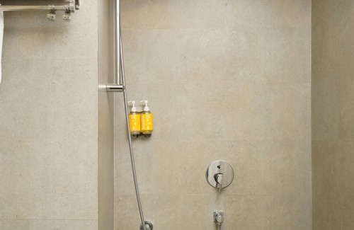 Sector 62 Hotel | Eco-Friendly Retreat at Bloom Hotel - Sector 62