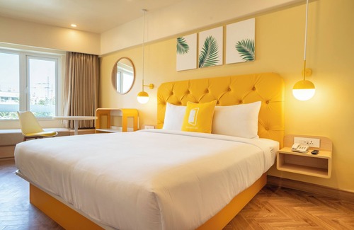 Andheri Hotel | Bloom Hub: Family-Friendly Stay on the Western Highway