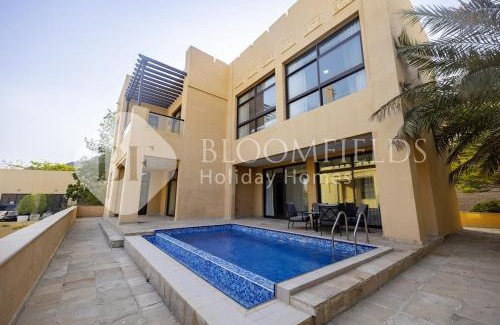 Al Kubus Villa | Bloomfields 3Br Villa Mina AlFajer with private pool