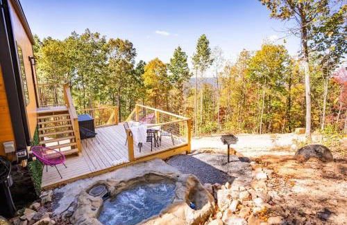 Wildwood House | Blooming Redbud Treehouse with private hot tub