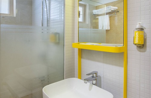 Jangupura Extension Hotel | Top-Rated Bloomrooms @ Link Road with Family-Friendly Amenities