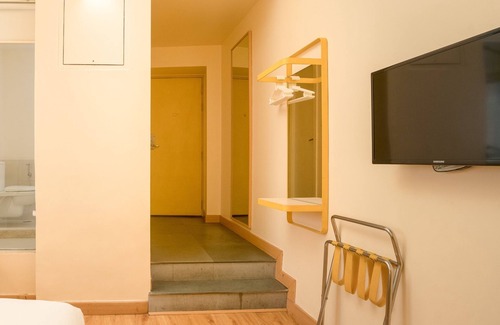 Paharganj Hotel | Comfortable Bloomrooms Near New Delhi Railway Station