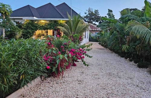 Tunguu House | Blossom House Zanzibar