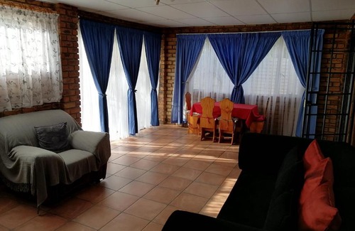 Bainsvlei Apartment | Pet-Friendly BLS Selfsorg Eenheid with High Guest Rating