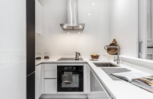 Almagro Apartment | Cozy Blu: 1 Bedroom Retreat in Almagro with Spa
