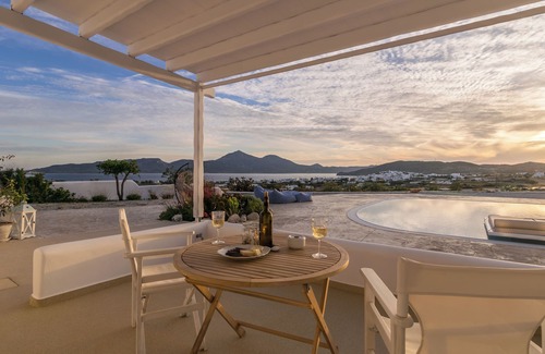 Adamas Apartment | Poolside Traditional Studio with Amazing Sea View