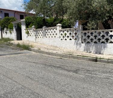 Roseto Capo Spulico Bed & Breakfast | Blu Mare di Irma