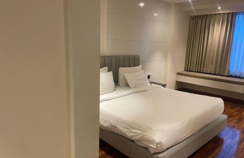 Varanasi Bed & Breakfast | Blu O Shiv Ganga River View