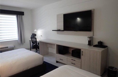 West Springfield Hotel | Blue – A Modern Hotel, an Ascend Collection Hotel