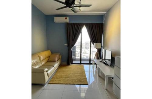 Nyiur Apartment | Relaxing Seaview Retreat with Pool, Near Sunway Attractions