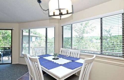 Lakeway House | Delightful Blue Agave Bungalow with Pool & Hot Tub
