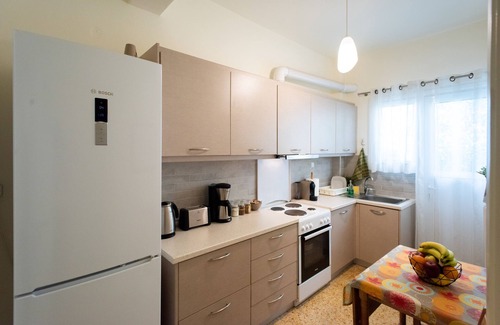 Nea Smirni Apartment | Discover Blue Ark Athens: Rated 10/10 with Family Amenities