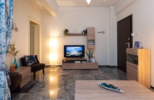 Nea Smirni Apartment | Discover Blue Ark Athens: Rated 10/10 with Family Amenities
