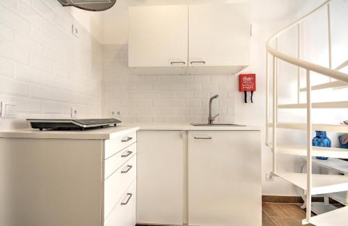 Sao Pedro Apartment | Oceanfront Blue Barqueta Studio - Guest Rated 9.6/10