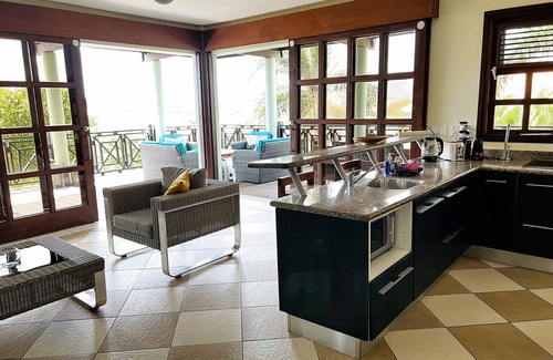 Sint Michiel Villa | Blue Bay Beach Villa: Steps to Ocean, Pool & Golf Access