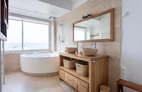 Hotel-de-Ville Apartment | Relax at BLUE BAY with Spectacular Vieux Port Views