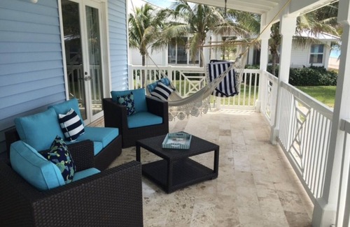 Alice Town House | Beachfront Bliss: Blue Beach Front Home at Resort World