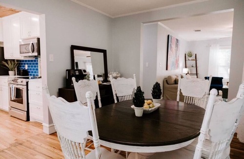 Brookview House | Premier Blue Belle House - Steps from Magnolia Attractions