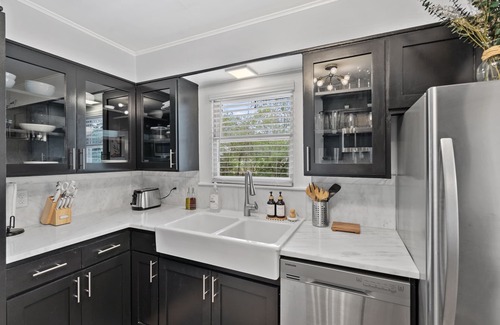 Georgetown House | Blue Bungalow: Guest Rated 9.8 with Spa & Breakfast