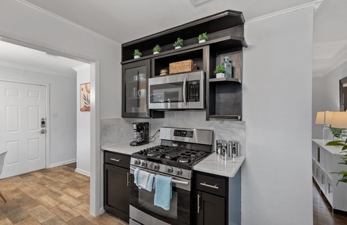 Georgetown House | Blue Bungalow: Guest Rated 9.8 with Spa & Breakfast