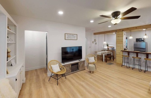 Wichita House | Bright Blue Bungalow: Rated 10/10 with Spa & Family Amenities