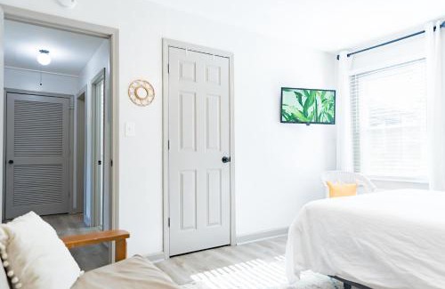 Covington Apartment | Inviting Blue Bungalow Near Square with Free Golf Cart