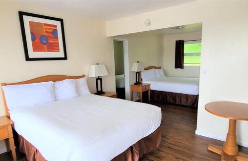 Brookings Hotel | Budget-Friendly Blue Coast Inn & Suites for Families and Pets