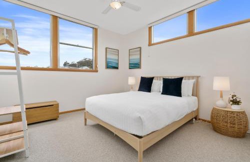 Alonnah House | Discover Blue Cottage on Bruny Island - 4-Star Family Retreat