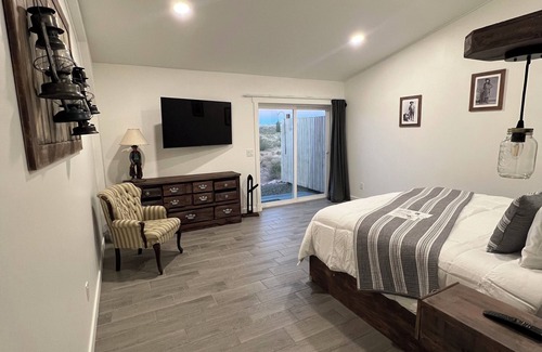 Cornville Hotel | Blue Cow Guest Farm