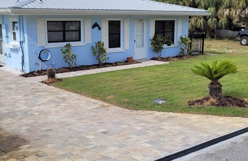 Kiska Beach House | Top-Rated 'Blue Dolphin' Beach Cottage with Ocean Views