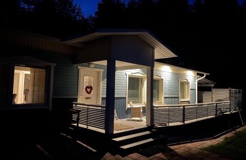 Rovaniemi Villa | Experience Blue Dream House: Family-Friendly with Hot Tub