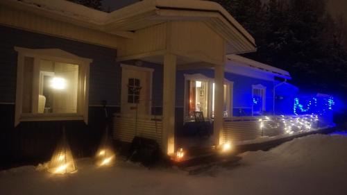 Rovaniemi Villa | Experience Blue Dream House: Family-Friendly with Hot Tub