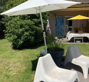 Gragnague House | Relaxing Oceanfront Retreat at Blue Fish with Pool & Breakfast