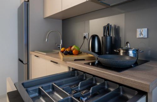 Srodmiescie Apartment | Blue Garden Studio by Fengshui4u