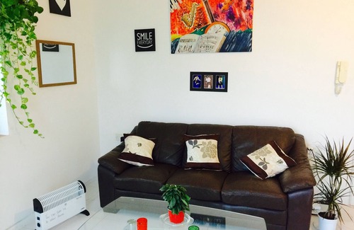 Qrendi Apartment | Cozy Blue Grotto SeaView Apartment with Pool & Kitchen