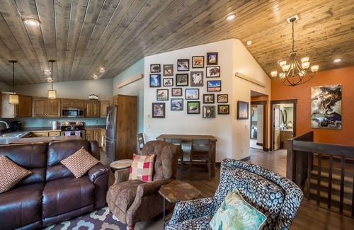 West Yellowstone House | Unforgettable Stay at Blue Grouse Vacation Rental - 10/10 Rated