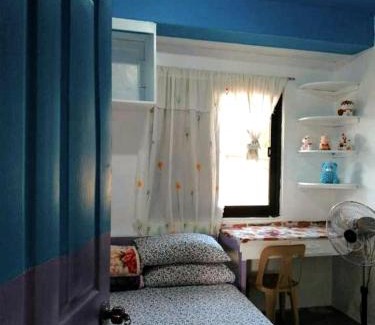 Baguio Apartment | Cozy Blue Haven Baguio Transient House with Breakfast & Fireplace