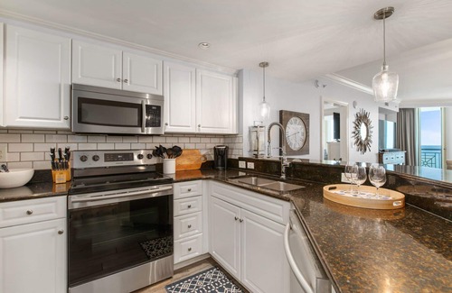 Ocean Drive Apartment | Blue Haven: Ocean Front Condo with Top-Rated Amenities