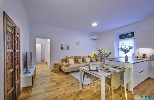 Lierna Apartment | Blue Heaven