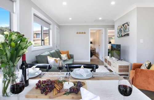 Mittagong House | Exceptional Stay at Blue Hen - Rated 9.7/10 & Family-Friendly