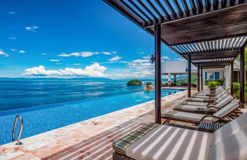 Mismaloya Apartment | Relax at Blue Horizon 802 with Pool & Hot Tub Amenities