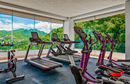 Mismaloya Apartment | Relax at Blue Horizon 802 with Pool & Hot Tub Amenities