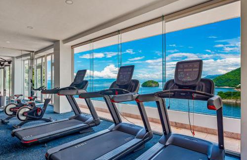 Mismaloya Apartment | Relax at Blue Horizon 802 with Pool & Hot Tub Amenities