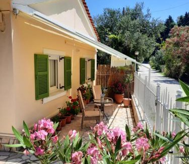 Notos House | Experience Blue Horizon: Oceanfront Bliss & 10/10 Rating