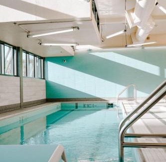Downtown Vancouver Hotel | Discover Blue Horizon Hotel: 4-Star Retreat with Pool & Dining
