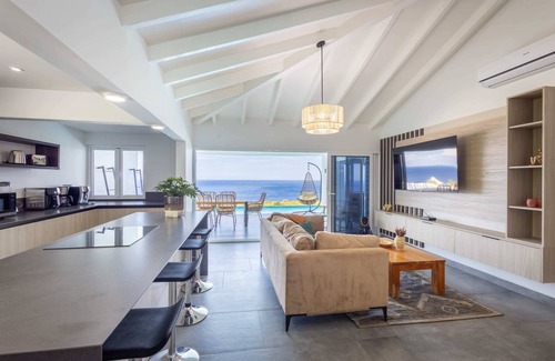 Jan Kok Villa | Blue Horizon Villa | Infinity Pool & Ocean Views