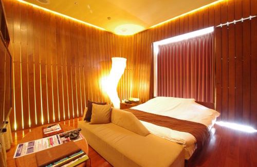Hariusu Hotel | Discover Blue Hotel NAGI – Adults Only Retreat with Breakfast