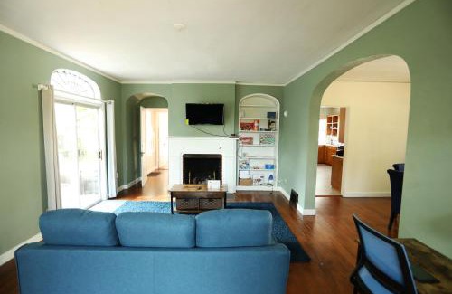 West Lafayette House | Inviting Blue House Near Ross-Aide with Pet-Friendly Amenities