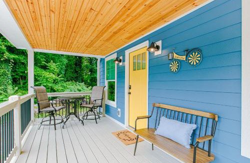 West Side Historic District House | Family-Friendly Retreat at Blue House on Blythe